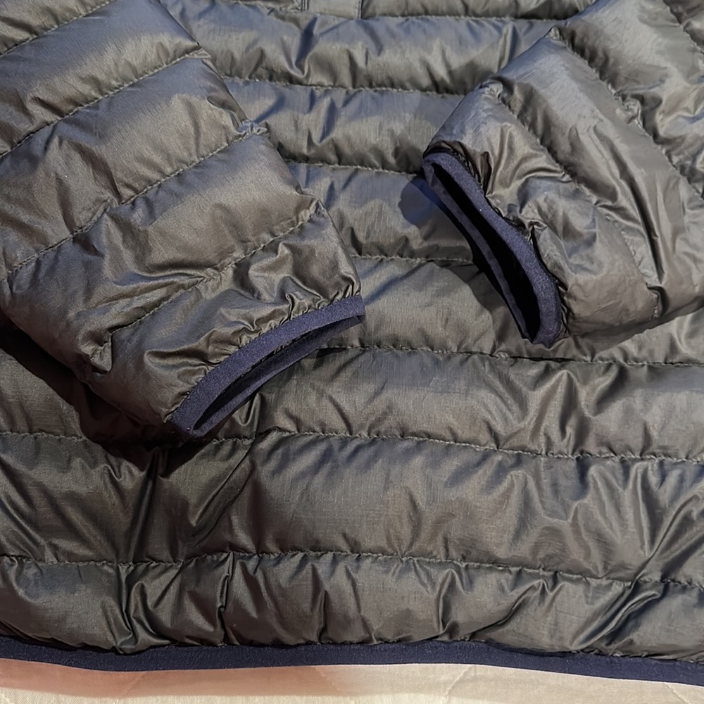Patagonia pullover never worn down. Men’s. - Picture 5 of 9